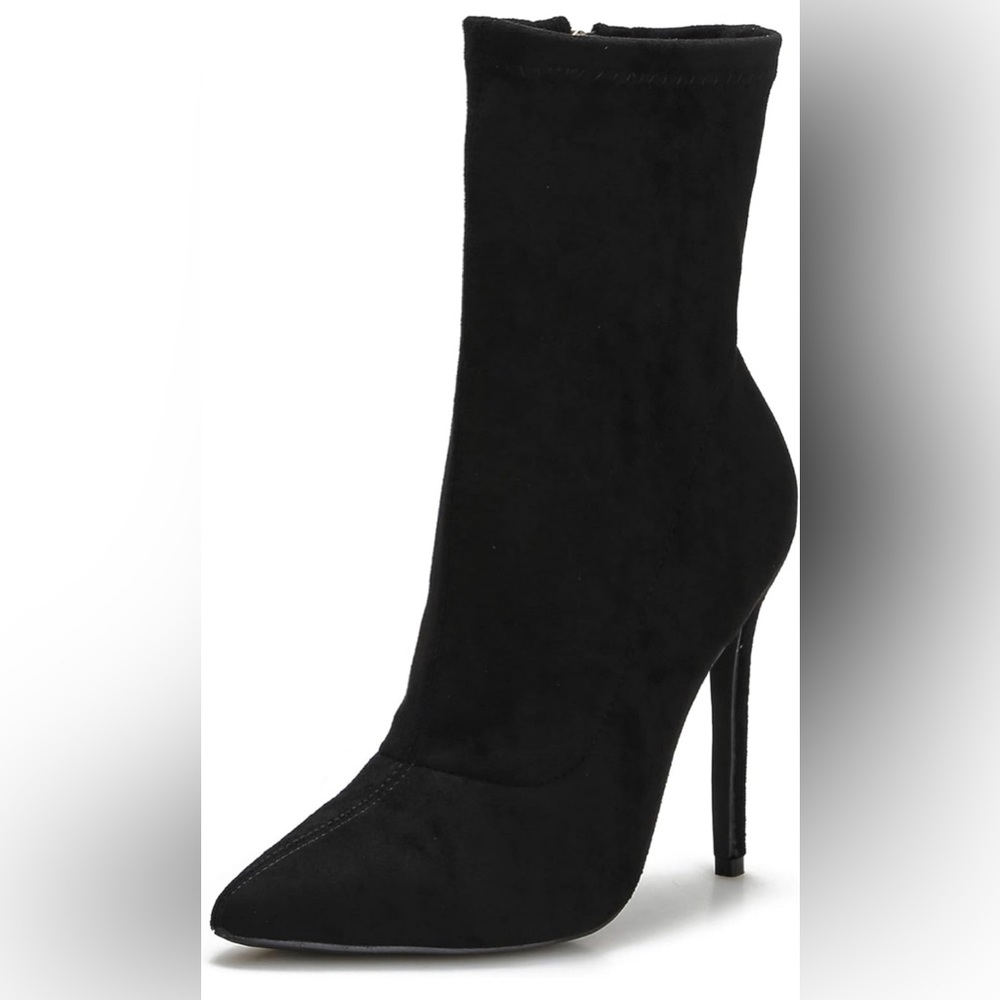 Women’s Black Ankle boot. Never Worn
